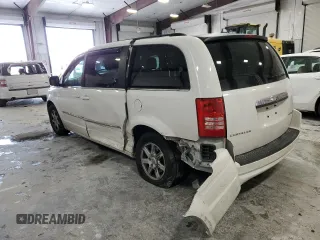 2010 Chrysler Town & Country Touring z VIN 2A4RR5D1XAR492731, wystawiony jako Copart lot #89331835 z przebiegiem 209 381 mil mil oraz Szkoda całkowita • Salvage title. Historia ofert i sprzedaży dostępna na DreamBid. Obrazek 2.