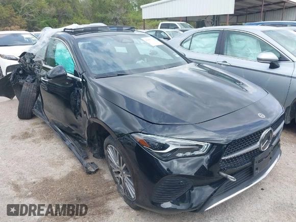 2025 Mercedes-Benz CLA 250 z VIN W1K5J4GB3SN516138, wystawiony jako IAAI lot #41903335 z przebiegiem 12 318 mil mil oraz . Historia ofert i sprzedaży dostępna na DreamBid. Obrazek 1.