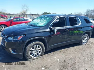 2019 Chevrolet Traverse LT Cloth with VIN 1GNEVGKW1KJ193586, listed as a IAAI auction lot 42044908 with 137,823 mi miles. Bid and sale history available at carsss.com. Image 2.