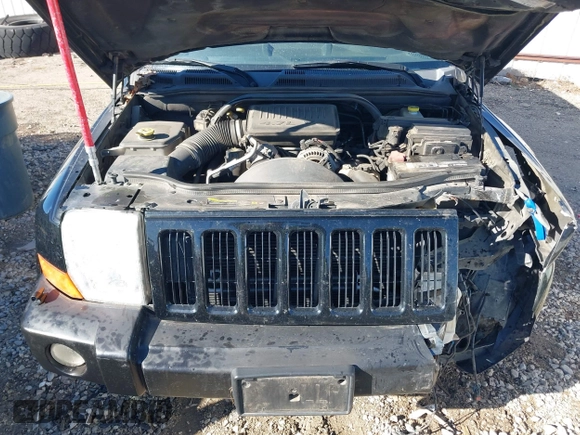 2006 Jeep Commander with VIN 1J8HG48N66C174256, listed as a IAAI auction lot 41652107 with 106,966 mi miles. Bid and sale history available at carsss.com. Image 10.