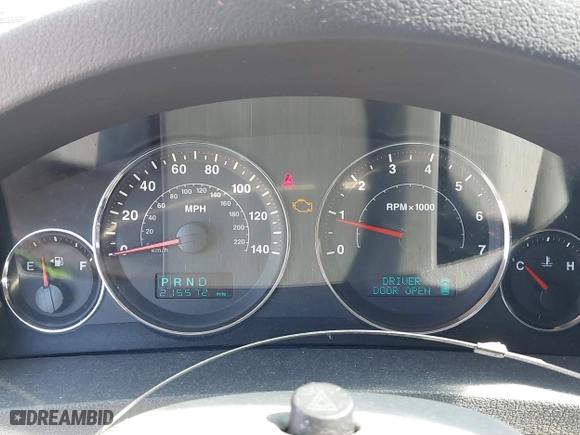 2007 Jeep Grand Cherokee Laredo with VIN 1J8GR48K67C523705, listed as a IAAI auction lot 41774281 with 215,572 mi miles. Bid and sale history available at carsss.com. Image 7.
