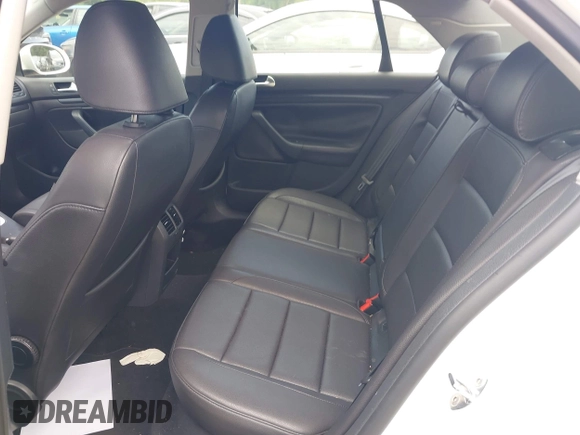 2010 Volkswagen Jetta Wolfsburg Edition with VIN 3VWRJ7AJ1AM152563, listed as a IAAI auction lot 42500824 with 165,125 mi miles and . Bid and sale history available at DreamBid. Image 8.