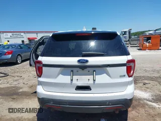 2017 Ford Police Interceptor Utility z VIN 1FM5K8AR9HGD26082, wystawiony jako IAAI lot #42302735 z przebiegiem 168 705 mil mil oraz . Historia ofert i sprzedaży dostępna na DreamBid. Obrazek 17.