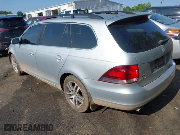 2013 Volkswagen Jetta TDI w/Sunroof & Nav with VIN 3VWPL7AJXDM600708, listed as a IAAI auction lot 42400339 with 177,588 mi miles and . Bid and sale history available at DreamBid. Image 3.