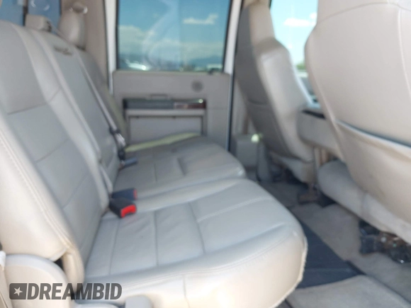 2008 Ford F-250 XL z VIN 1FTSW21R18ED34925, wystawiony jako IAAI lot #42425506 z przebiegiem 232 672 mil mil oraz . Historia ofert i sprzedaży dostępna na DreamBid. Obrazek 8.