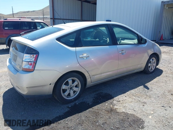 2004 Toyota Prius with VIN JTDKB20U040084439, listed as a IAAI auction lot 42180219 with Not Provided miles and . Bid and sale history available at DreamBid. Image 4.