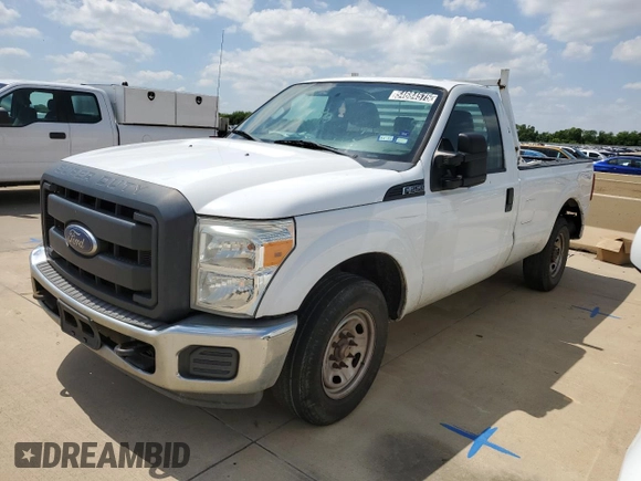 2015 Ford F-250 XL z VIN 1FTBF2A68FEB80829, wystawiony jako Copart lot #54684575 z przebiegiem 300 026 mil mil oraz Czysty tytuł • Clean title. Historia ofert i sprzedaży dostępna na DreamBid. Obrazek 1.