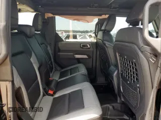 2023 Ford Bronco z VIN 1FMDE5BH0PLB83665, wystawiony jako Copart lot #60420145 z przebiegiem 16 678 mil mil oraz Czysty tytuł • Clean title. Historia ofert i sprzedaży dostępna na DreamBid. Obrazek 11.