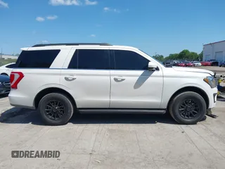 2019 Ford Expedition XLT with VIN 1FMJU1HT3KEA10827, listed as a IAAI auction lot 42016508 with 83,286 mi miles. Bid and sale history available at carsss.com. Image 13.