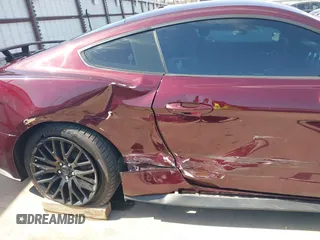 2018 Ford Mustang EcoBoost z VIN 1FA6P8TH3J5132136, wystawiony jako IAAI lot #41741496 z przebiegiem 62 526 mil mil oraz . Historia ofert i sprzedaży dostępna na DreamBid. Obrazek 18.