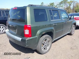 2008 Jeep Patriot Sport with VIN 1J8FT28W18D777032, listed as a IAAI auction lot 42153126 with Not provided miles and . Bid and sale history available at DreamBid. Image 4.