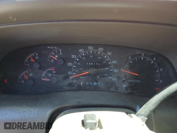 2000 Ford Excursion Limited z VIN 1FMNU42S2YED84910, wystawiony jako Copart lot #57272245 z przebiegiem 235 173 mil mil oraz Szkoda całkowita • Salvage title. Historia ofert i sprzedaży dostępna na DreamBid. Obrazek 9.
