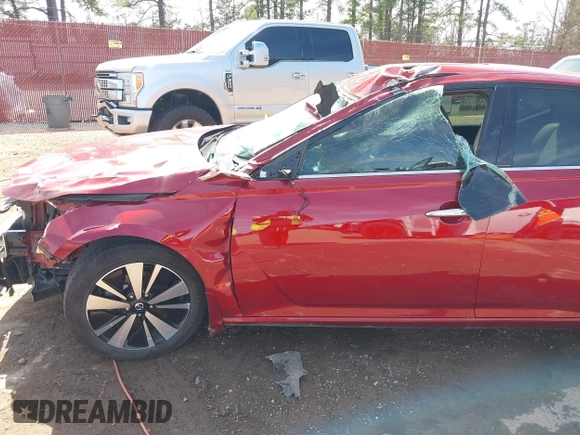 2019 Nissan Altima 2.5 SV with VIN 1N4BL4DV9KC218782, listed as a IAAI auction lot 41679464 with 112,195 mi miles. Bid and sale history available at carsss.com. Image 17.