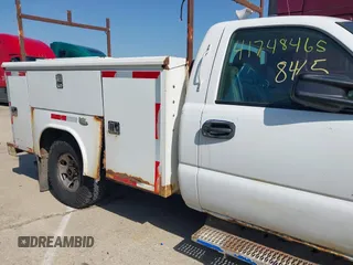 2007 Chevrolet Silverado 1500 with VIN 1GBHC34UX7E160025, listed as a IAAI auction lot 41748465 with 182,399 mi miles and . Bid and sale history available at DreamBid. Image 6.