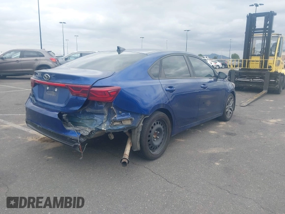 2019 Kia Forte S with VIN 3KPF34AD8KE022803, listed as a IAAI auction lot 41804321 with 80,456 mi miles. Bid and sale history available at carsss.com. Image 4.
