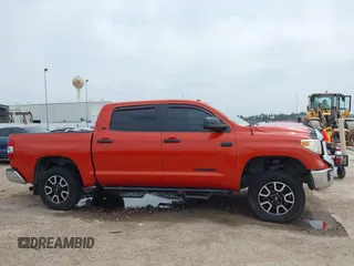 2016 Toyota Tundra 4WD Truck SR5 with VIN 5TFDW5F19GX550795, listed as a IAAI auction lot 41894023 with 174,637 mi miles. Bid and sale history available at carsss.com. Image 13.
