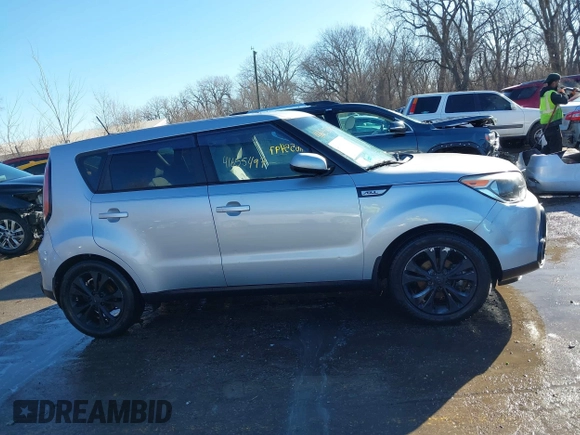 2015 Kia Soul + with VIN KNDJP3A52F7814968, listed as a IAAI auction lot 41655497 with 113,804 mi miles. Bid and sale history available at carsss.com. Image 14.