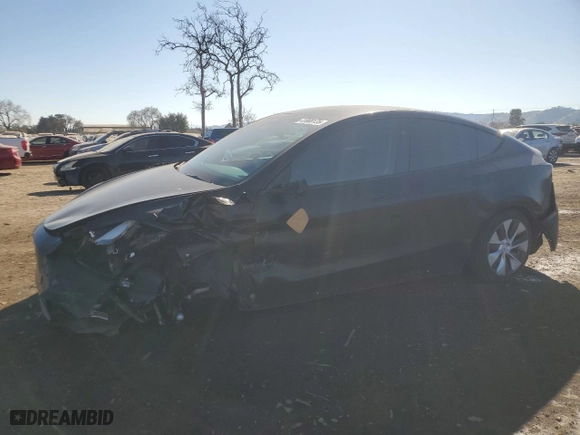 2023 Tesla Model Y Long Range with VIN 7SAYGAEE3PF833458, listed as a Copart auction lot 41800135 with 44,471 mi miles and Salvage Title. Bid and sale history available at carsss.com. Image 1.