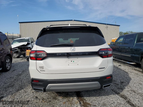 2024 Honda Pilot Touring with VIN 5FNYG1H7XRB017067, listed as a Copart auction lot 51317195 with 12,538 mi miles and Salvage Title. Bid and sale history available at carsss.com. Image 6.
