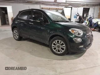 2016 FIAT 500X Lounge z VIN ZFBCFYDT1GP470721, wystawiony jako IAAI lot #41293223 z przebiegiem 104 478 mil mil oraz . Historia ofert i sprzedaży dostępna na DreamBid. Obrazek 1.