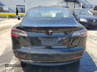 2023 Tesla Model 3 z VIN 5YJ3E1EA6PF453959, wystawiony jako Copart lot #61441935 z przebiegiem 105 343 mil mil oraz Szkoda całkowita • Salvage title. Historia ofert i sprzedaży dostępna na DreamBid. Obrazek 6.
