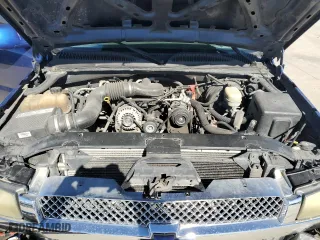 2005 Chevrolet Silverado 1500 Work Truck with VIN 1GCEC14X35Z121828, listed as a Copart auction lot 47805605 with 266,072 mi miles and Salvage Title. Bid and sale history available at carsss.com. Image 12.
