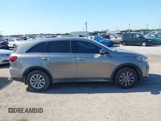 2019 Kia Sorento LX with VIN 5XYPG4A3XKG547848, listed as a IAAI auction lot 42023357 with 189,258 mi miles. Bid and sale history available at carsss.com. Image 13.