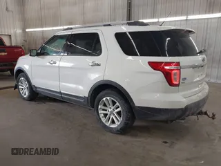 2011 Ford Explorer XLT z VIN 1FMHK8D8XBGA25392, wystawiony jako IAAI lot #41774448 z przebiegiem 145 427 mil mil oraz . Historia ofert i sprzedaży dostępna na DreamBid. Obrazek 3.