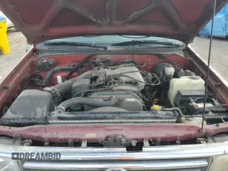 1996 Toyota T100 DX with VIN JT4TN12D0T0021827, listed as a Copart auction lot 44328465 with 253,582 mi miles and Salvage Title. Bid and sale history available at carsss.com. Image 12.