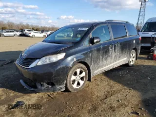 2015 Toyota Sienna LE AAS with VIN 5TDKK3DC7FS663872, listed as a Copart auction lot 88736375 with 166,369 mi miles and Salvage title. Bid and sale history available at DreamBid. Image 1.