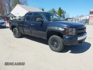 2007 Chevrolet Silverado 1500 1LT with VIN 1GCEK19C87Z550457, listed as a IAAI auction lot 42167510 with 191,185 mi miles and . Bid and sale history available at DreamBid. Image 1.