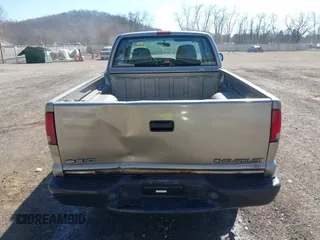 2003 Chevrolet S-10 with VIN 1GCCS19H438100436, listed as a IAAI auction lot 41891848 with 117,907 mi miles and . Bid and sale history available at DreamBid. Image 16.