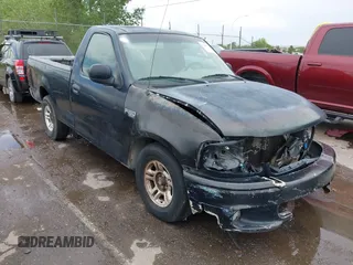 2002 Ford F-150 XL z VIN 1FTRF17222NB42472, wystawiony jako IAAI lot #42465261 z przebiegiem 148 948 mil mil oraz . Historia ofert i sprzedaży dostępna na DreamBid. Obrazek 1.