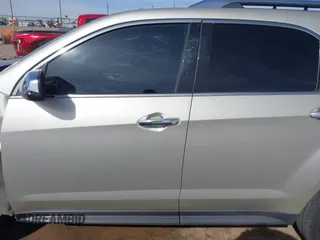 2015 Chevrolet Equinox LTZ with VIN 2GNFLDE37F6210095, listed as a IAAI auction lot 41784029 with 132,330 mi miles. Bid and sale history available at carsss.com. Image 14.
