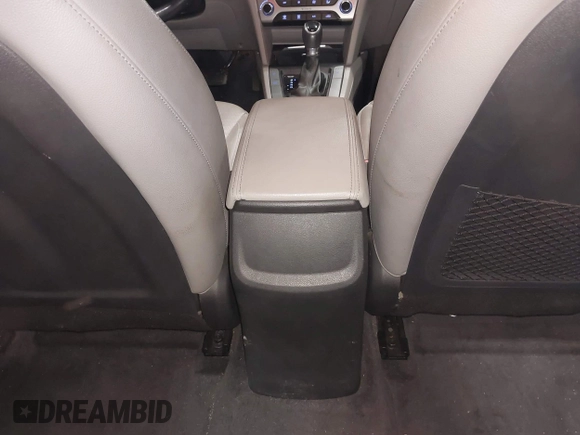 2017 Hyundai Elantra SE z VIN 5NPD84LF3HH031226, wystawiony jako IAAI lot #42291232 z przebiegiem 71 439 mil mil oraz . Historia ofert i sprzedaży dostępna na DreamBid. Obrazek 8.