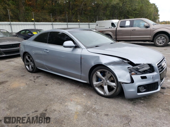 2009 Audi A5 z VIN WAUDK78T09A028307, wystawiony jako Copart lot #78652514 z przebiegiem 91 047 mil mil oraz Szkoda całkowita • Salvage title. Historia ofert i sprzedaży dostępna na DreamBid. Obrazek 4.
