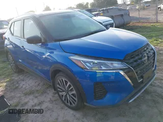 2024 Nissan Kicks SV z VIN 3N1CP5CV5RL500624, wystawiony jako IAAI lot #41939517 z przebiegiem 7 690 mil mil oraz . Historia ofert i sprzedaży dostępna na DreamBid. Obrazek 1.