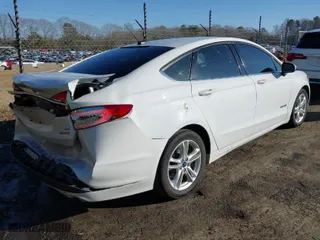 2018 Ford Fusion Hybrid SE with VIN 3FA6P0LU4JR172205, listed as a IAAI auction lot 41541968 with NaN miles. Bid and sale history available at carsss.com. Image 4.