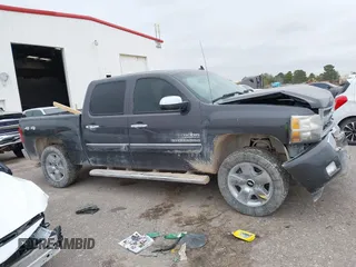 2010 Chevrolet Silverado 1500 LT with VIN 3GCRCSE0XAG228684, listed as a IAAI auction lot 40975818 with 264,129 mi miles and . Bid and sale history available at DreamBid. Image 12.