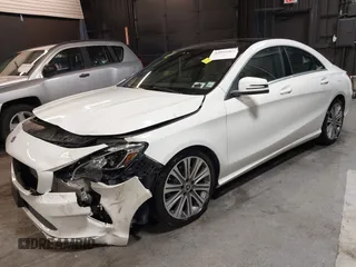 2018 Mercedes-Benz CLA 250 с VIN WDDSJ4GB0JN523159, выставлен на аукционе IAAI как лот 42055000 с пробегом 53 496 миль миль и . История ставок и продаж доступна на DreamBid. Изображение 2.