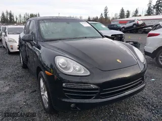 2014 Porsche Cayenne Diesel with VIN WP1AF2A20ELA34958, listed as a IAAI auction lot 41208789 with 81,999 mi miles. Bid and sale history available at carsss.com. Image 1.