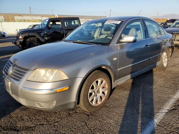 2002 Volkswagen Passat GLS with VIN WVWPD63BX2P014324, listed as a Copart auction lot 80491814 with 235,818 mi miles and Salvage Title. Bid and sale history available at carsss.com. Image 1.