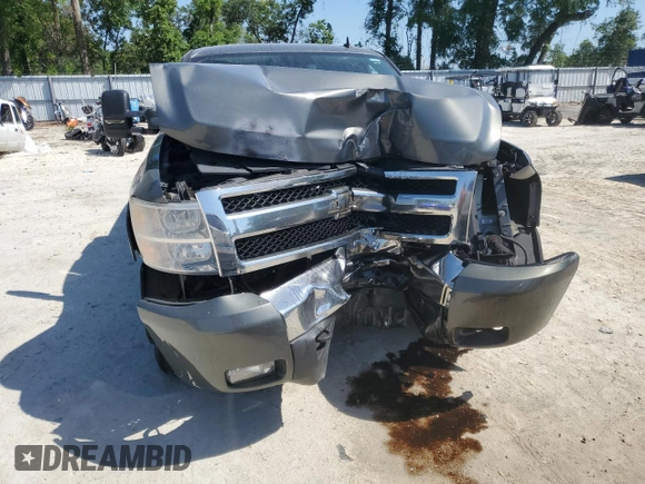 2011 Chevrolet Silverado 1500 LT with VIN 1GCRKSE00BZ395866, listed as a Copart auction lot 52575015 with 84,040 mi miles and Clean Title. Bid and sale history available at DreamBid. Image 5.