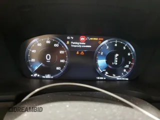2018 Volvo V90 z VIN YV4102NK0J1033440, wystawiony jako Copart lot #38574003 z przebiegiem 11 451 mil mil oraz . Historia ofert i sprzedaży dostępna na DreamBid. Obrazek 9.