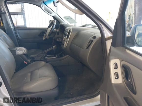 2006 Ford Escape XLT with VIN 1FMCU93126KC12711, listed as a IAAI auction lot 42659618 with 180,611 mi miles and . Bid and sale history available at DreamBid. Image 5.