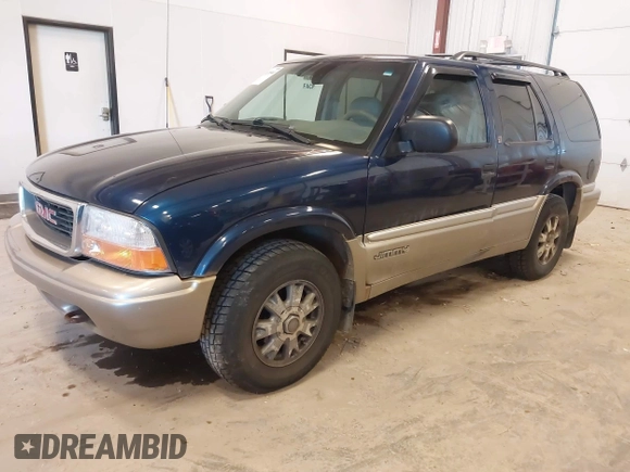 2000 GMC Jimmy Diamond Edition Luxury with VIN 1GKDT13W7Y2398987, listed as a IAAI auction lot 42035344 with 189,594 mi miles. Bid and sale history available at carsss.com. Image 2.