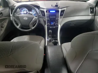 2013 Hyundai Sonata GLS z VIN 5NPEB4AC8DH766437, wystawiony jako Copart lot #56172035 z przebiegiem 100 588 mil mil oraz Szkoda całkowita • Salvage title. Historia ofert i sprzedaży dostępna na DreamBid. Obrazek 8.