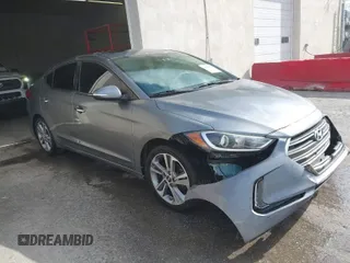 2017 Hyundai Elantra Value Edition z VIN KMHD84LF5HU225855, wystawiony jako IAAI lot #41894476 z przebiegiem 64 470 mil mil oraz . Historia ofert i sprzedaży dostępna na DreamBid. Obrazek 1.