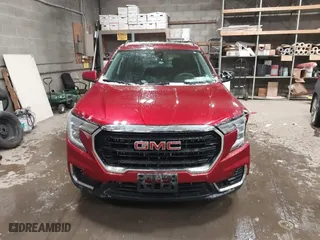 2022 GMC Terrain SLE with VIN 3GKALTEV2NL147016, listed as a IAAI auction lot 41515528 with 23,688 mi miles. Bid and sale history available at carsss.com. Image 12.