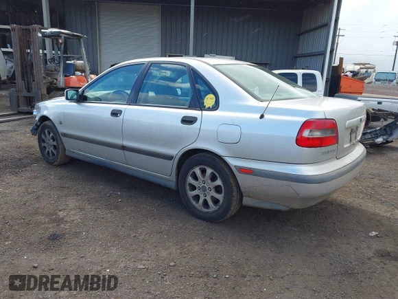 2000 Volvo S40 с VIN YV1VS2555YF537112, выставлен на аукционе IAAI как лот 41421614 с пробегом 79 308 миль миль и . История ставок и продаж доступна на DreamBid. Изображение 3.